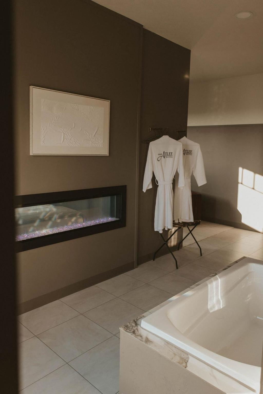 The Atlee Suites Millersburg Bagian luar foto